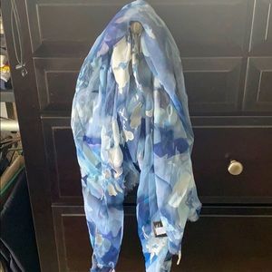 Blue and white scarf